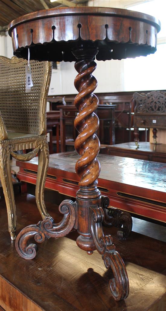 Early Victorian rosewood circular occasional table(-)